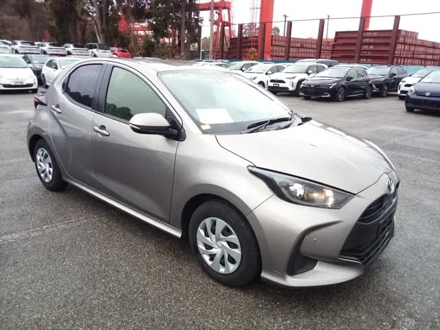 Toyota Yaris HYBRID X 2023