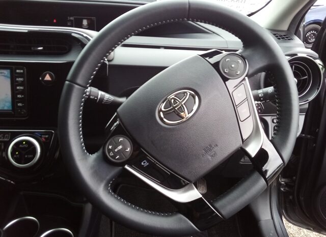 
								TOYOTA AQUA G – PA1404 full									