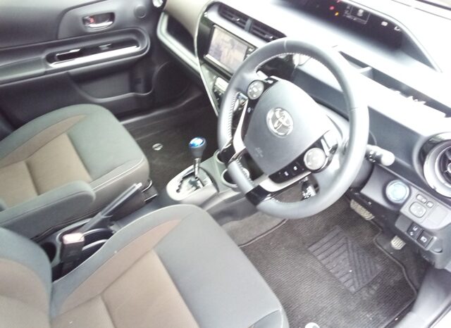 
								TOYOTA AQUA G – PA1404 full									