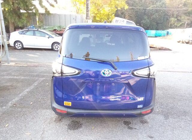 
								TOYOTA SIENTA full									