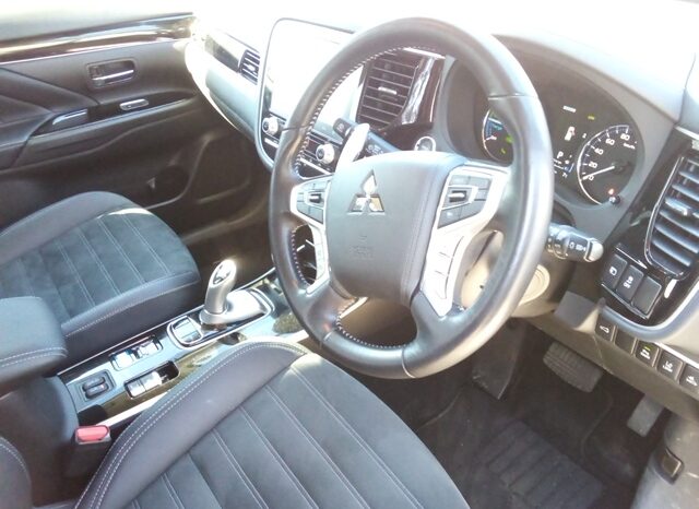 
								MITSUBISHI OUTLANDER PHEV G PLUS PACKAGE 2021 full									