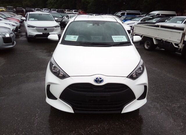
								TOYOTA YARIS X HYBRID full									