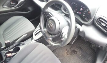 
									TOYOTA YARIS full								