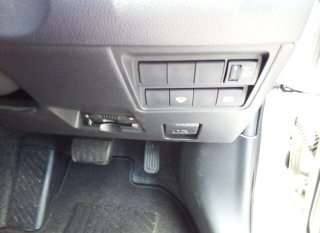 
								PA 1643 TOYOTA YARIS X HYBRID full									