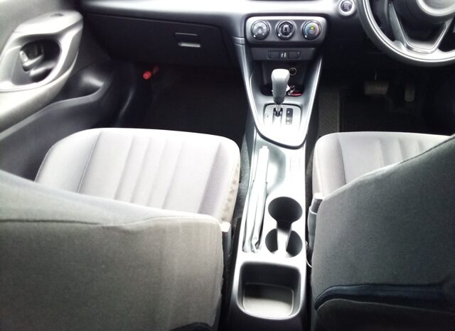
								TOYOTA YARIS X PETROL full									