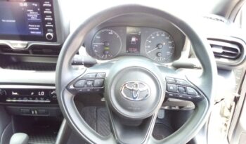 
									PA 1643 TOYOTA YARIS X HYBRID full								