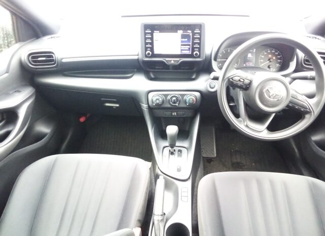 
								TOYOTA YARIS full									