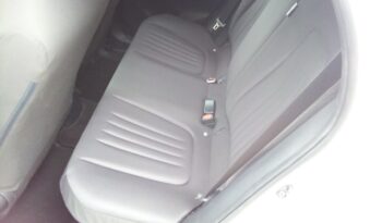 
									TOYOTA YARIS X HYBRID full								