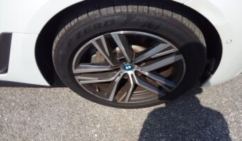 
									BMW I4 e:DRIVE 40 full								