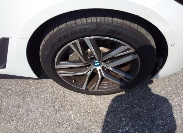 
								BMW I4 e:DRIVE 40 full									