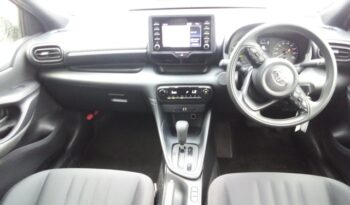 
									TOYOTA YARIS X HYBRID full								