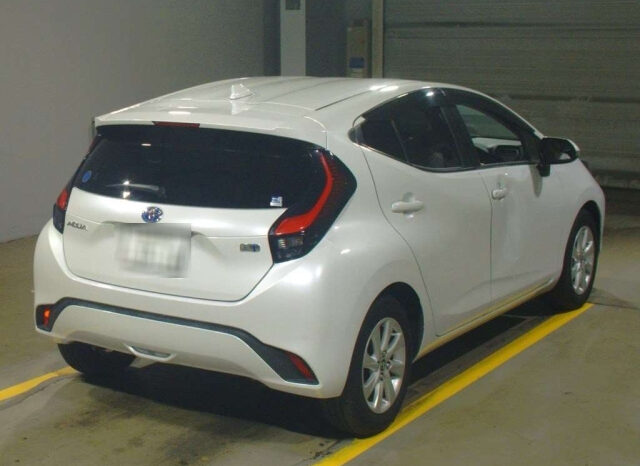 
								TOYOTA AQUA Z full									