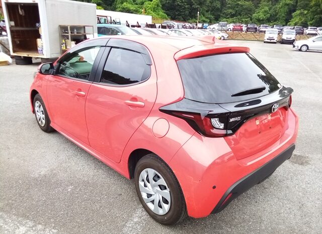 
								TOYOTA YARIS B PACK full									