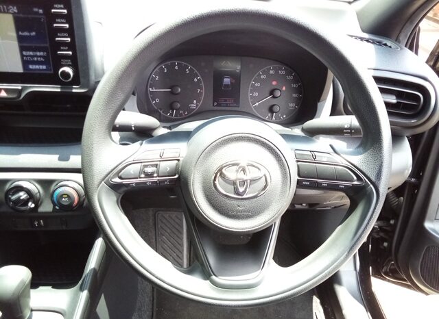 
								TOYOTA YARIS X full									