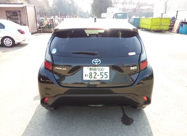 
								TOYOTA AQUA X HYBRID 2023 full									