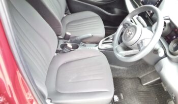 
									TOYOTA YARIS HYBRID 2022 full								