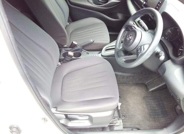 
								TOYOTA YARIS X HYBRID 2022 full									