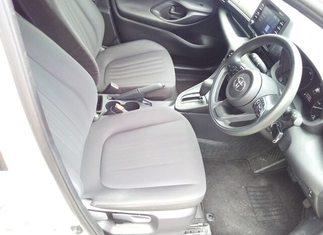 
								TOYOTA YARIS X HYBRID 2022 full									