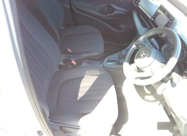 
								TOYOTA YARIS X HYBRID 2022 full									