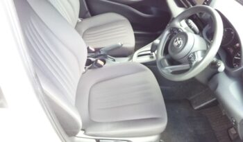 
									Toyota Yaris HYBRID X 2022 full								