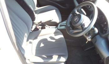 
									TOYOTA YARIS HYBRID X 2022 full								