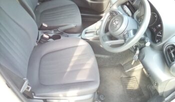 
									Toyota Yaris HYBRID X 2022 full								