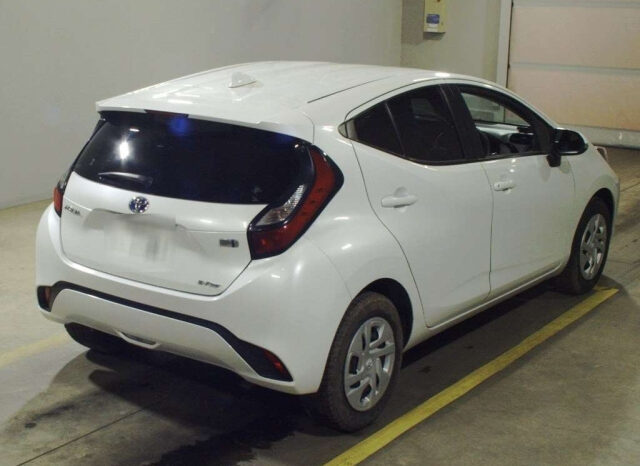 
								Toyota Aqua X 2023 full									