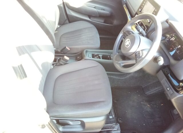 
								Toyota Yaris HYBRID X 2022 full									