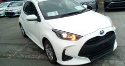 Toyota Yaris HYBRID X 2022