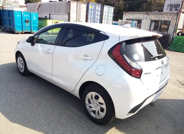 
								Toyota Aqua X 2022 full									