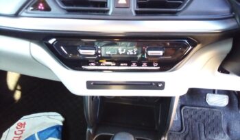 
									Suzuki Swift HV MX 2024 full								