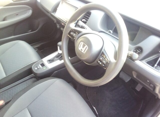 
								Honda Fit e:HEV BASIC SENSING 2023 full									